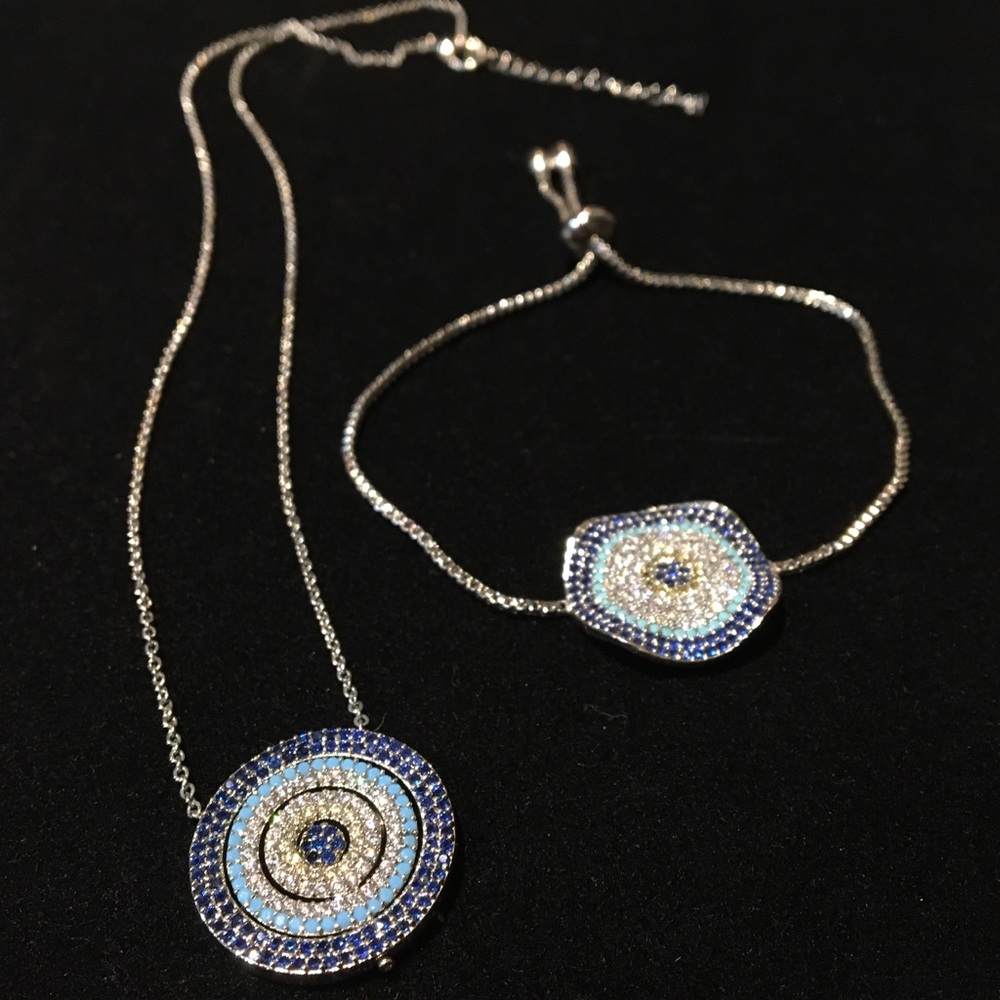 JEWELRY Set Necklace and Bracelet in Silver Tone